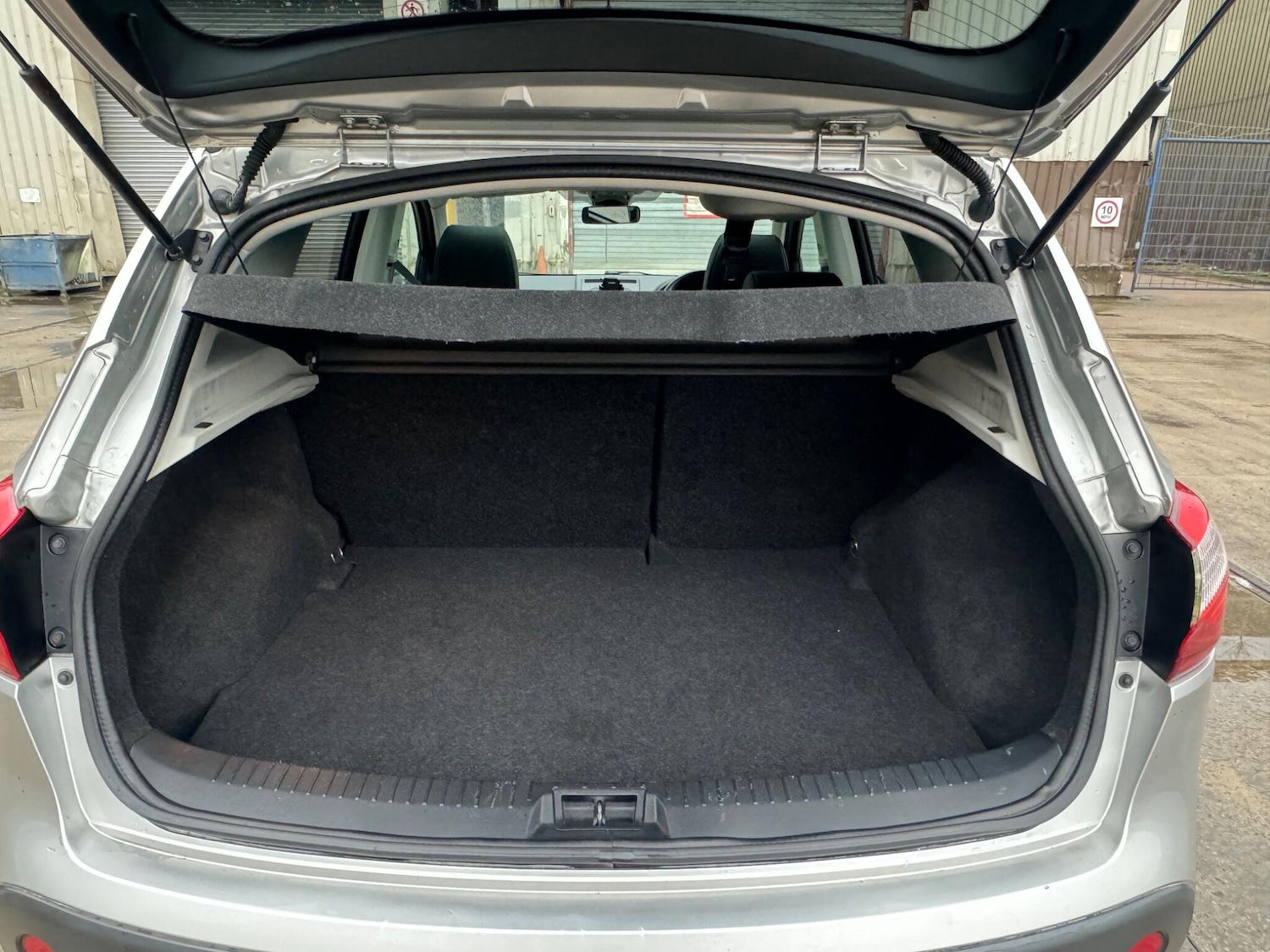 Used Nissan Qashqai 2013 for sale - 77305555: Photo 25