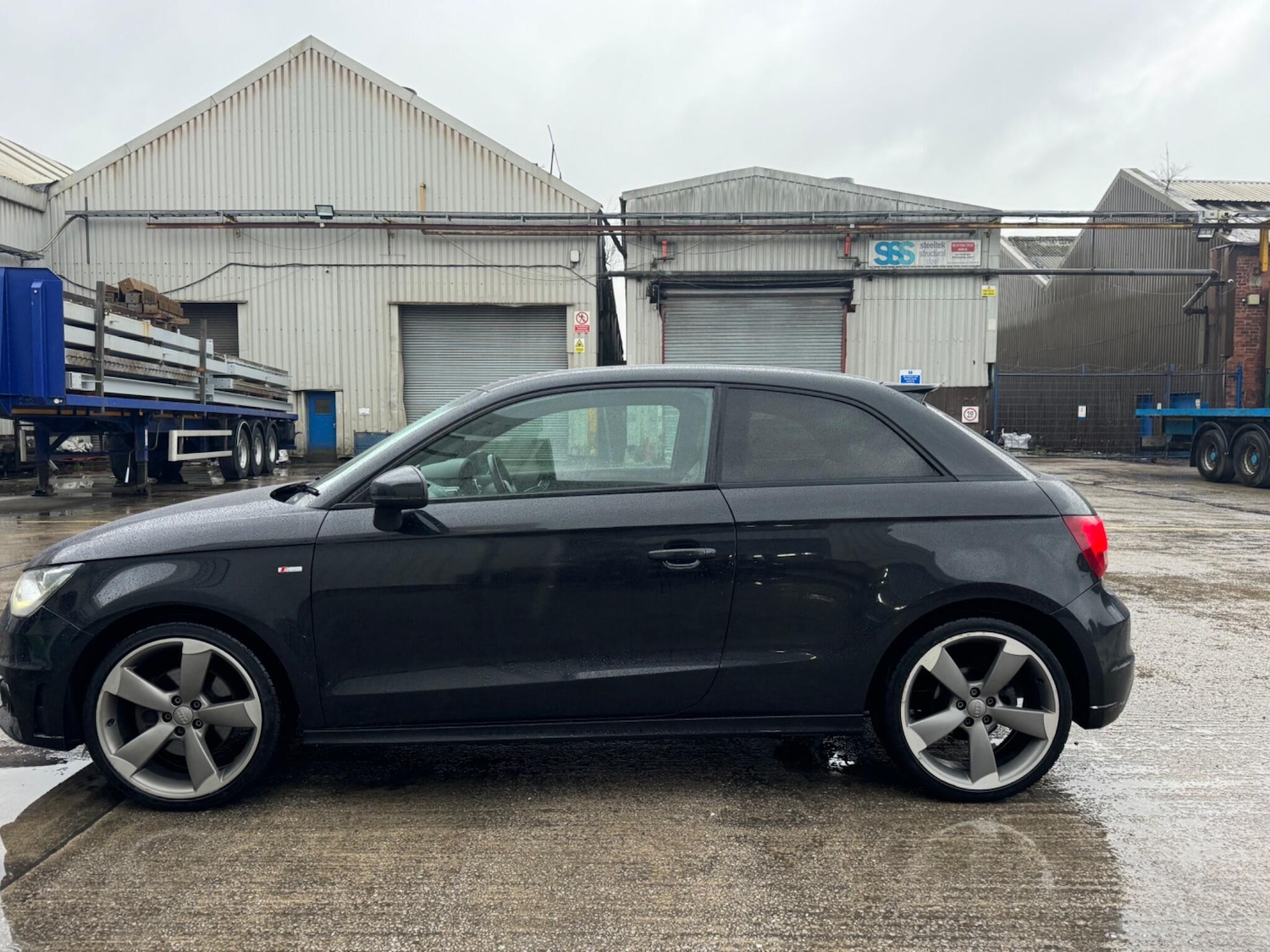 Used Audi A1 2012 for sale - 77305351: Photo 2