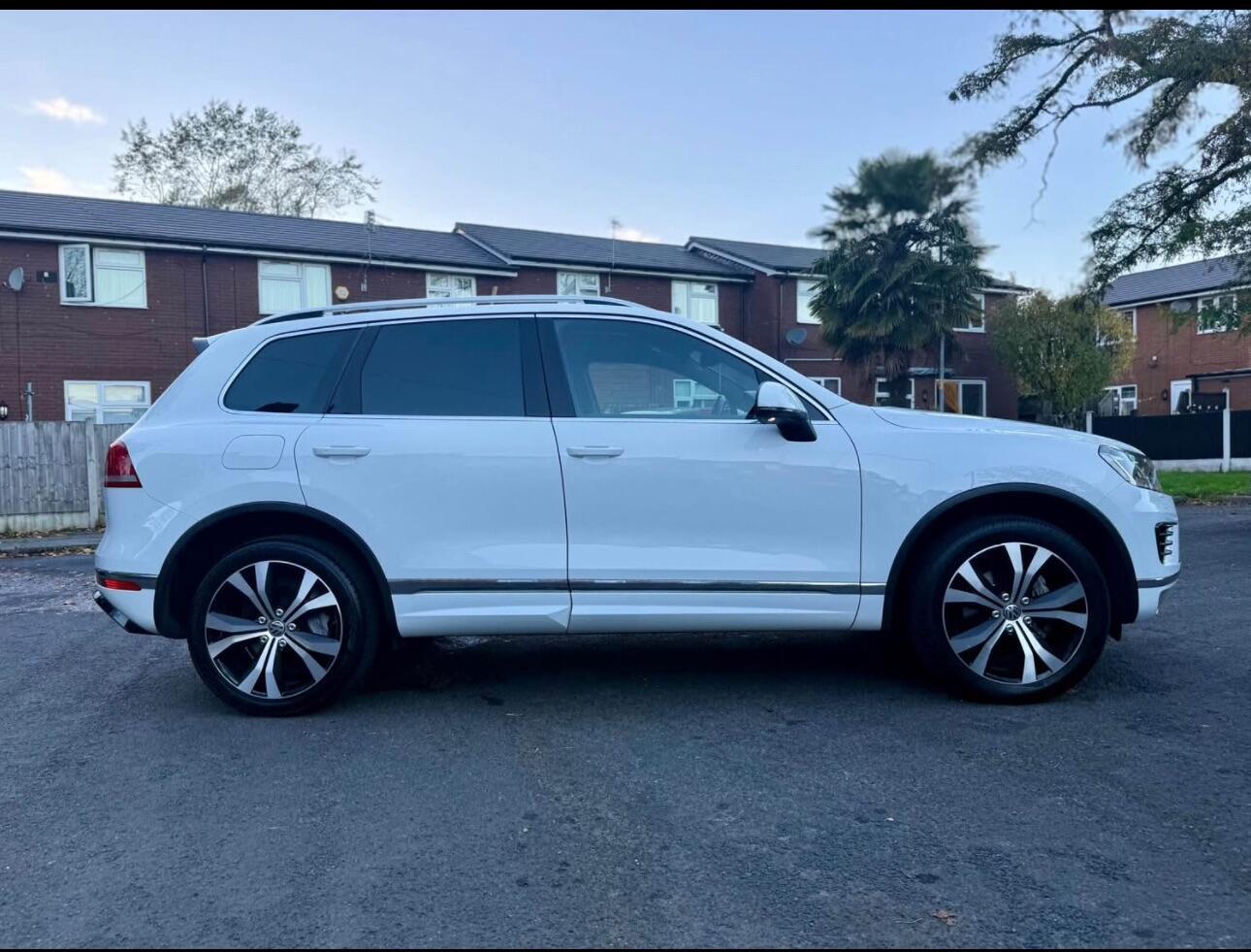 Used Volkswagen Touareg for sale - 76608503: Photo 1