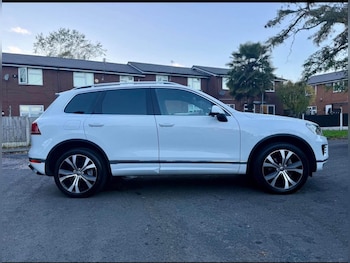 Used Volkswagen Touareg 2015 for sale - 76608503: Photo