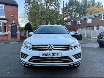 Used Volkswagen Touareg 2015 for sale - 76608503: Photo