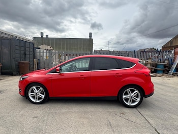 Used Ford Focus 2015 for sale - 79564842: Photo