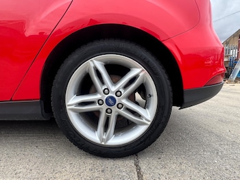 Used Ford Focus 2015 for sale - 79564842: Photo