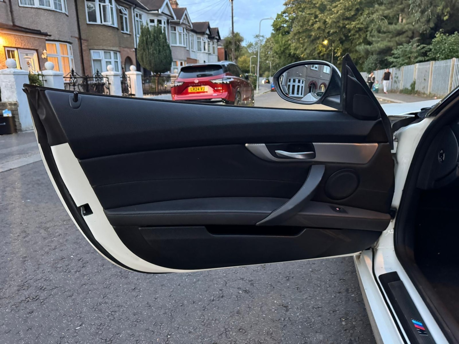 Used BMW Z4 2011 for sale - 76645639: Photo 34