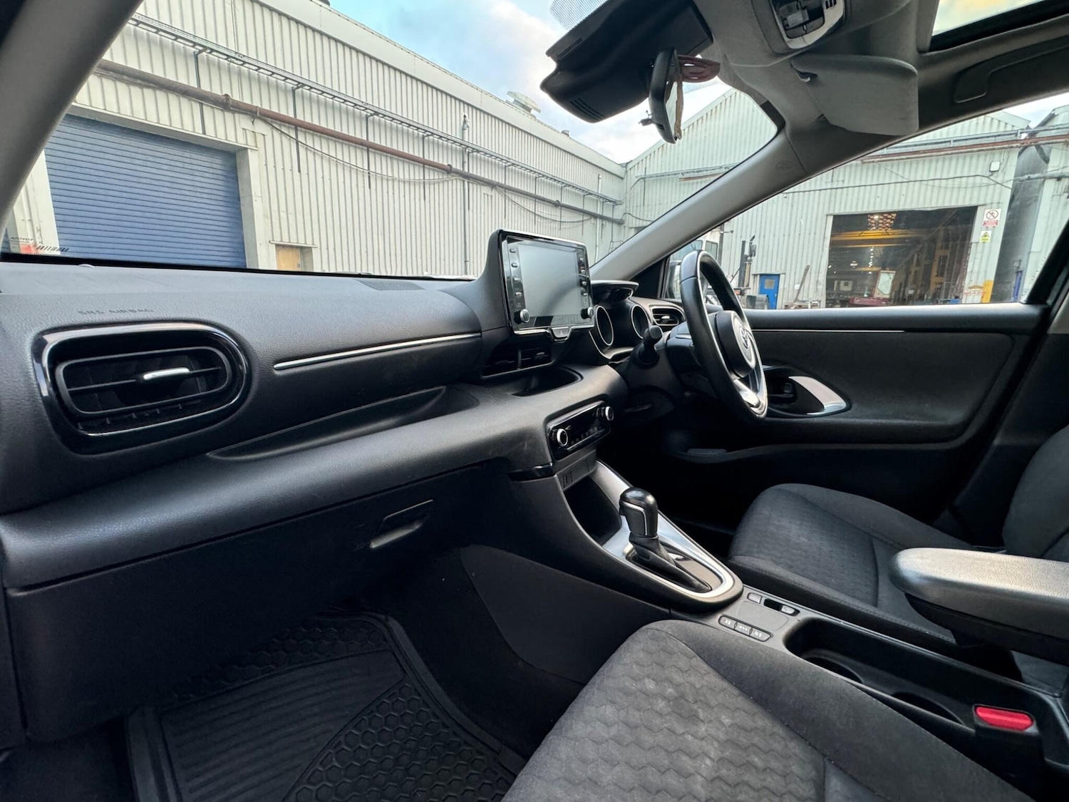 Used Toyota Yaris 2020 for sale - 76801058: Photo 20