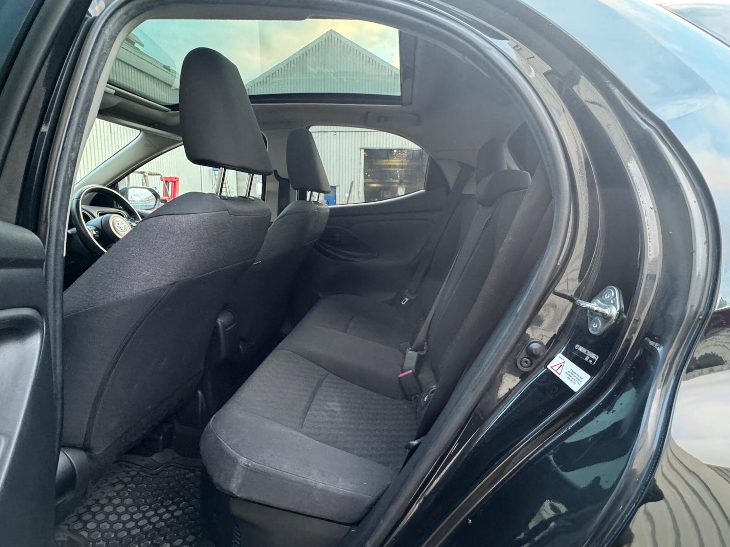 Used Toyota Yaris 2020 for sale - 76801058: Photo 22