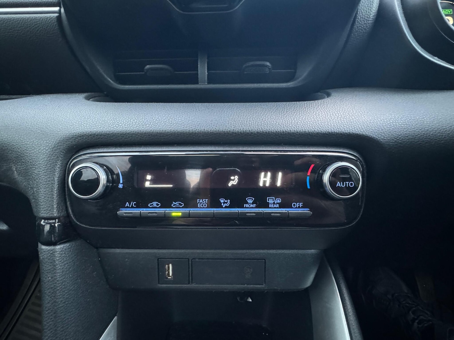 Used Toyota Yaris 2020 for sale - 76801058: Photo 24