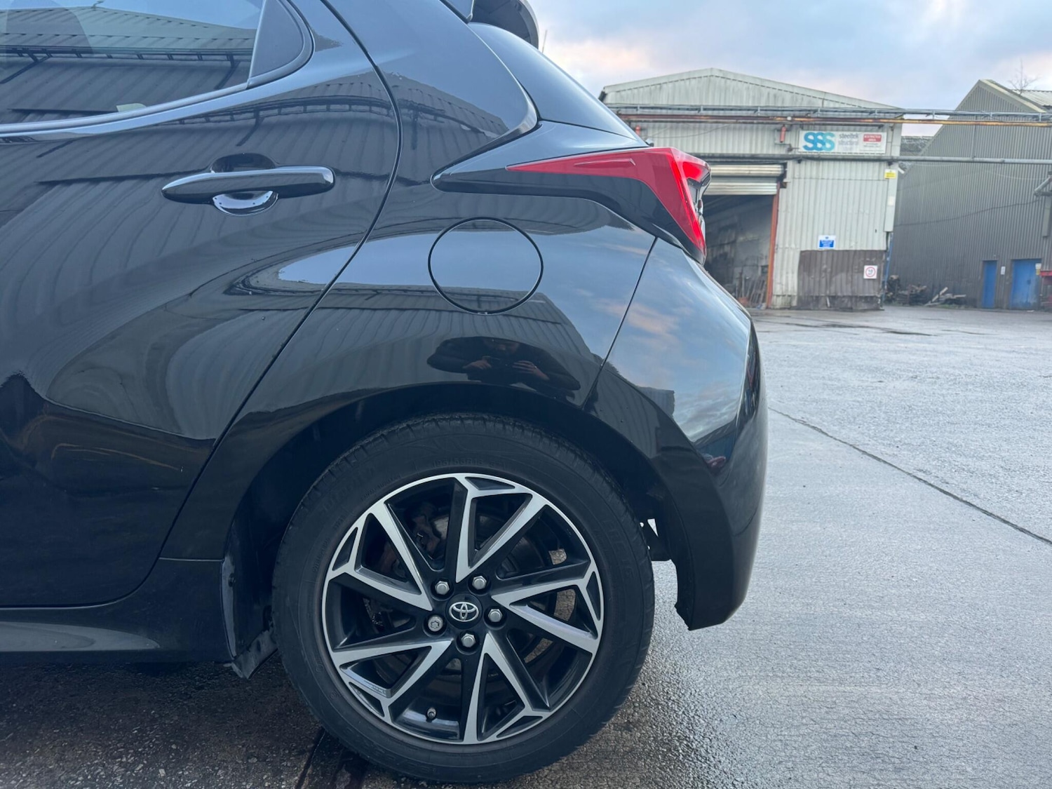 Used Toyota Yaris 2020 for sale - 76801058: Photo 30