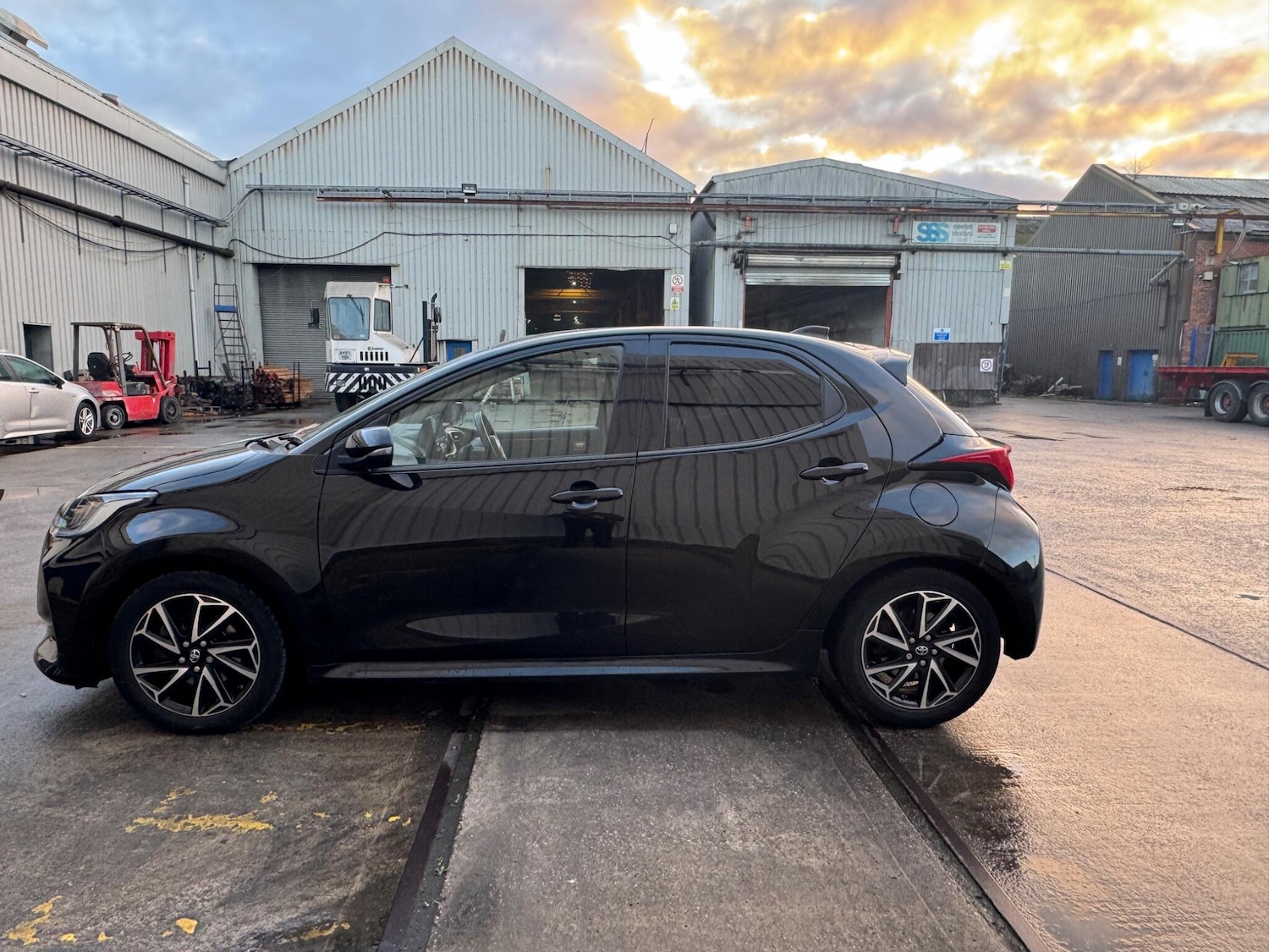 Used Toyota Yaris 2020 for sale - 76801058: Photo 6