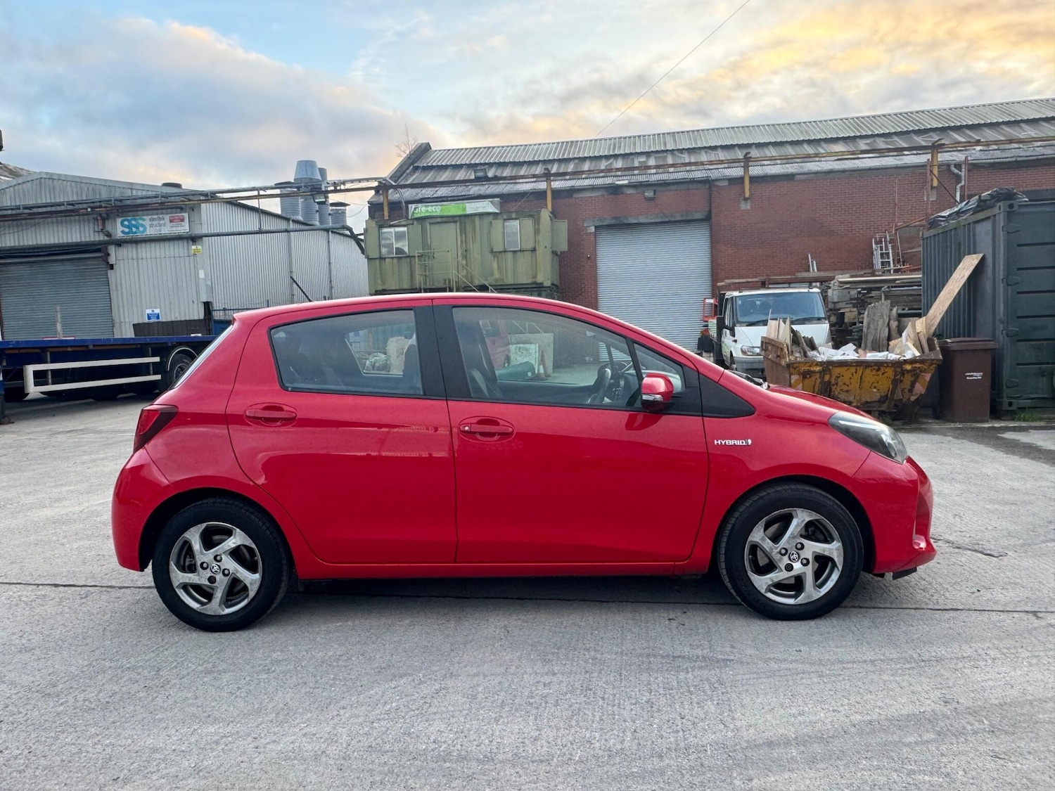 Used Toyota Yaris 2017 for sale - 77074670: Photo 13