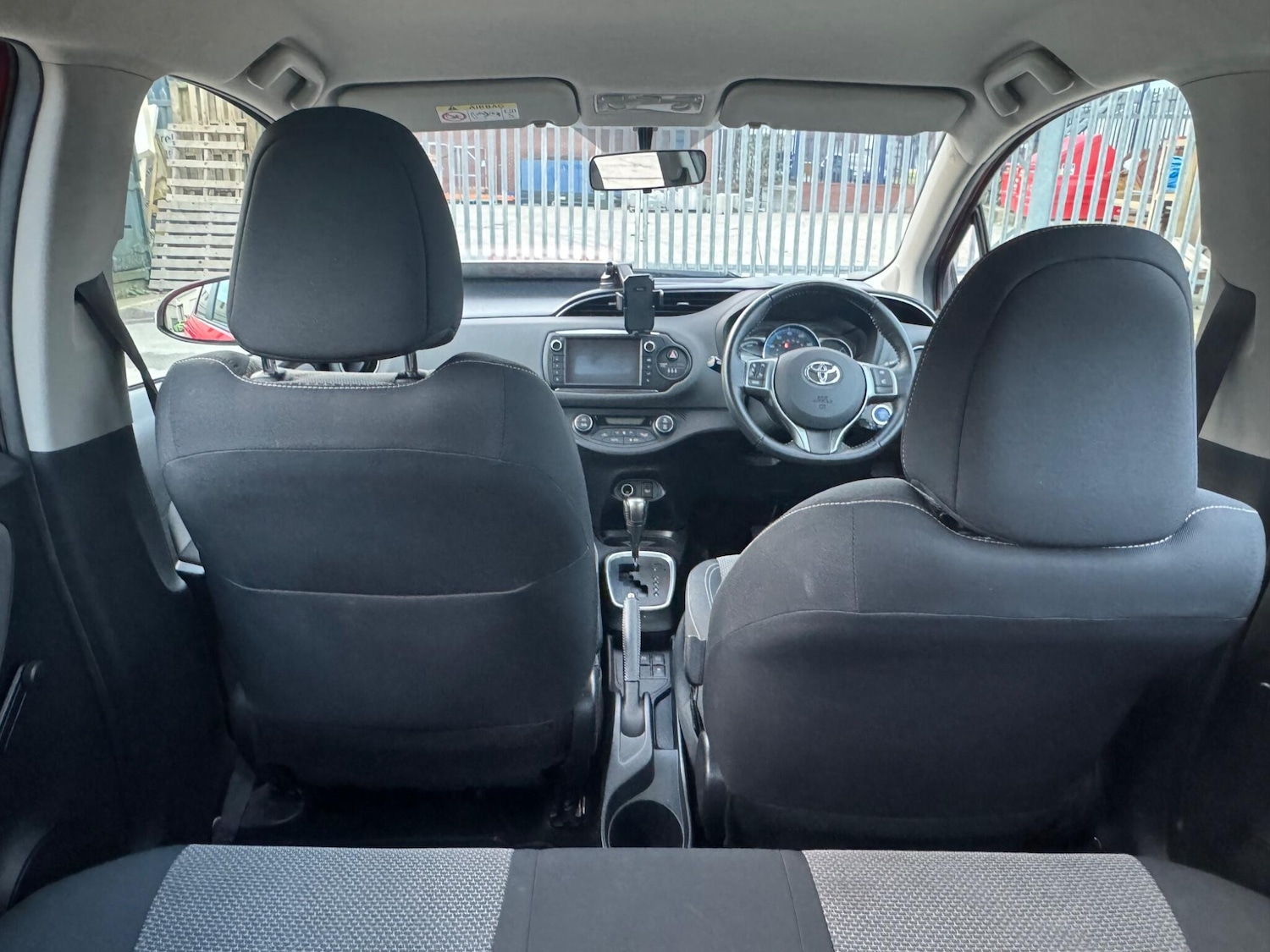 Used Toyota Yaris 2017 for sale - 77074670: Photo 18