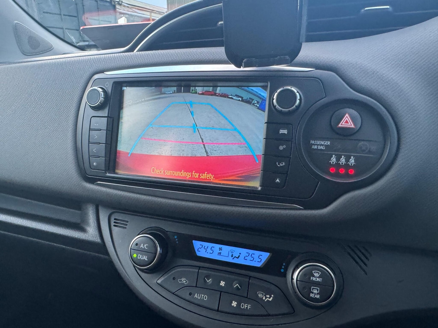 Used Toyota Yaris 2017 for sale - 77074670: Photo 23