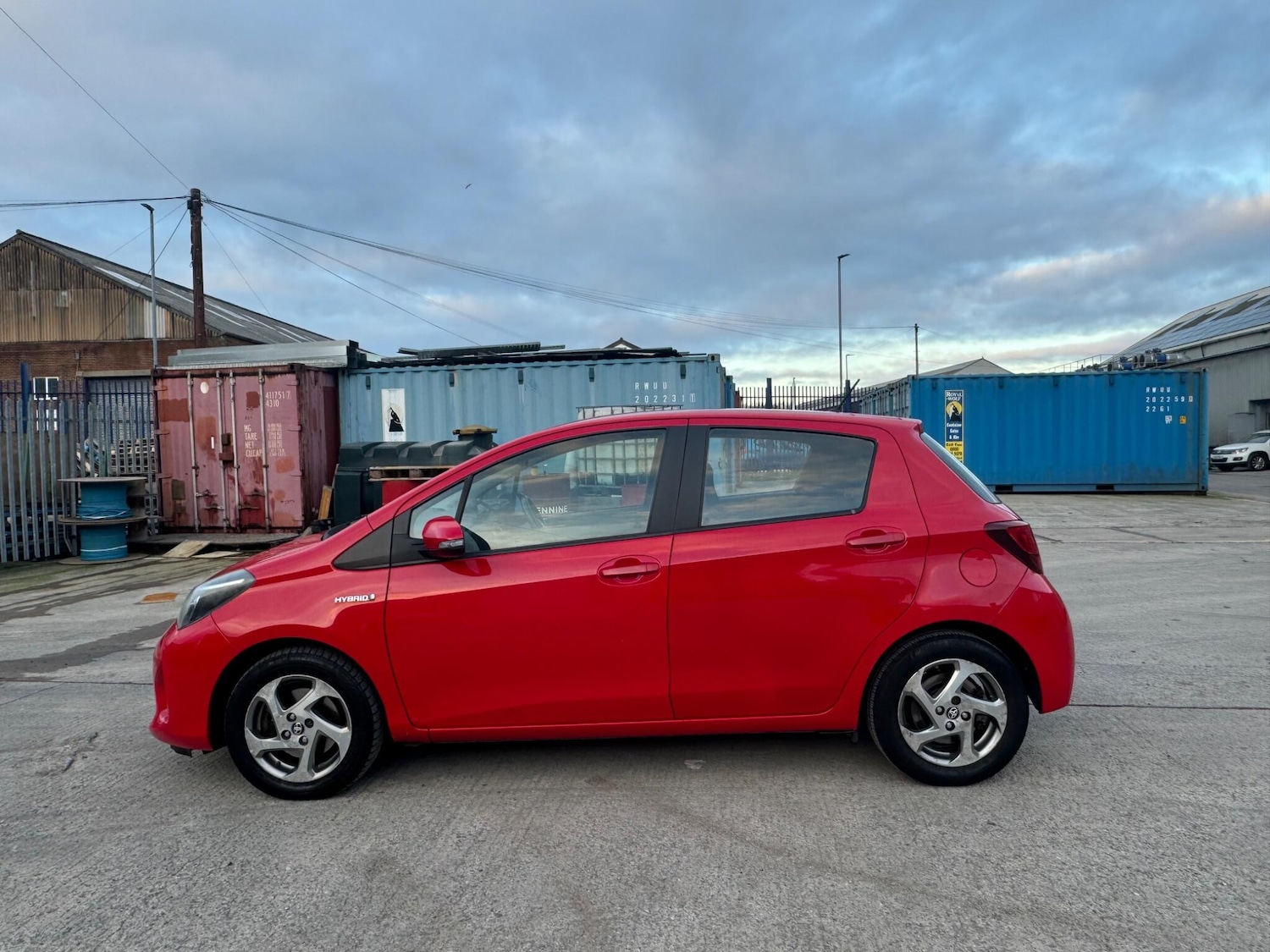 Used Toyota Yaris 2017 for sale - 77074670: Photo 3