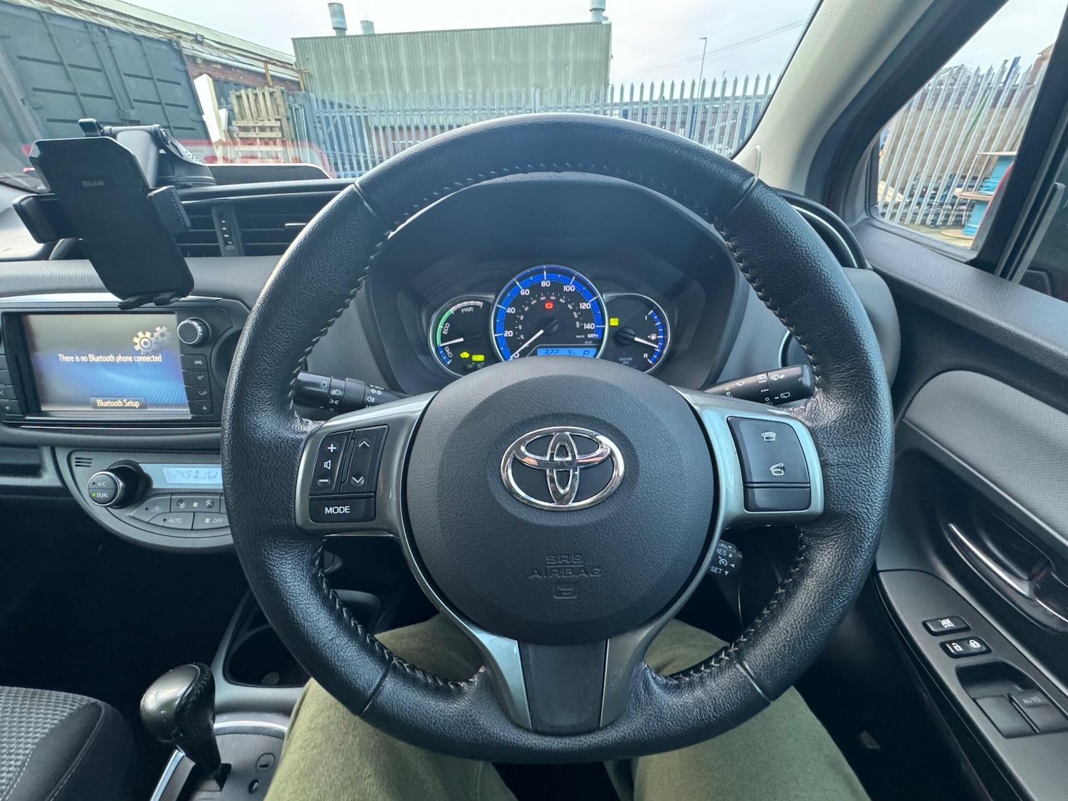 Used Toyota Yaris 2017 for sale - 77074670: Photo 37