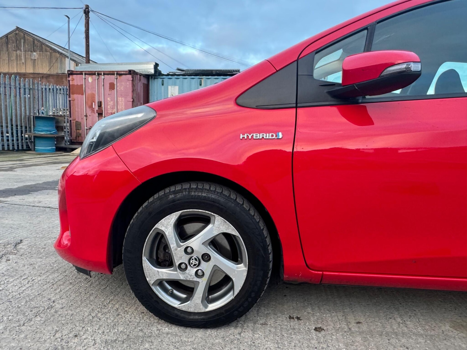 Used Toyota Yaris 2017 for sale - 77074670: Photo 40