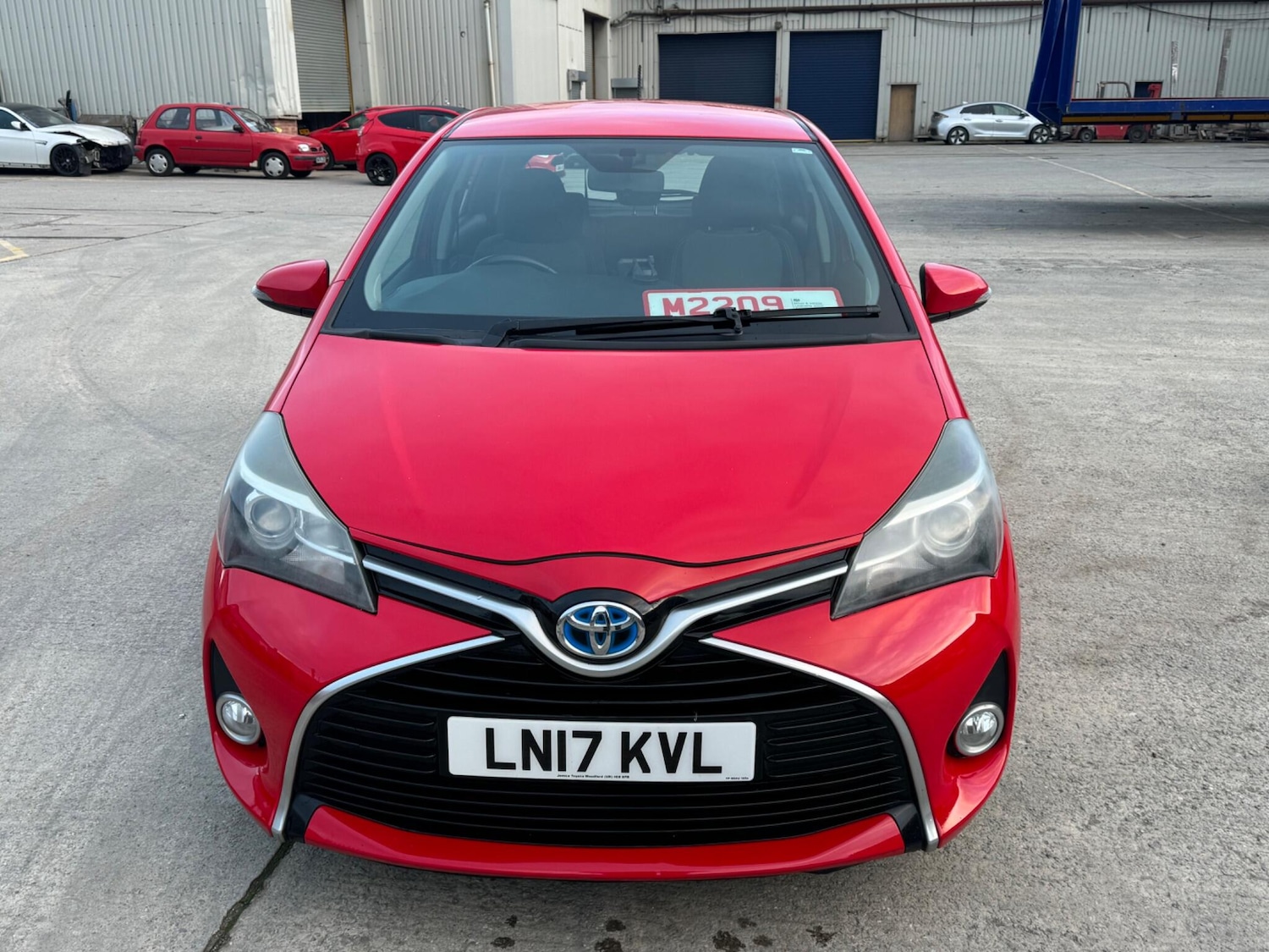 Used Toyota Yaris 2017 for sale - 77074670: Photo 42