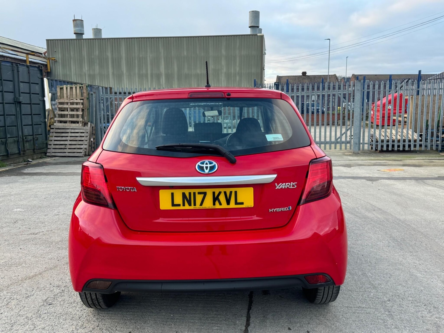 Used Toyota Yaris 2017 for sale - 77074670: Photo 8