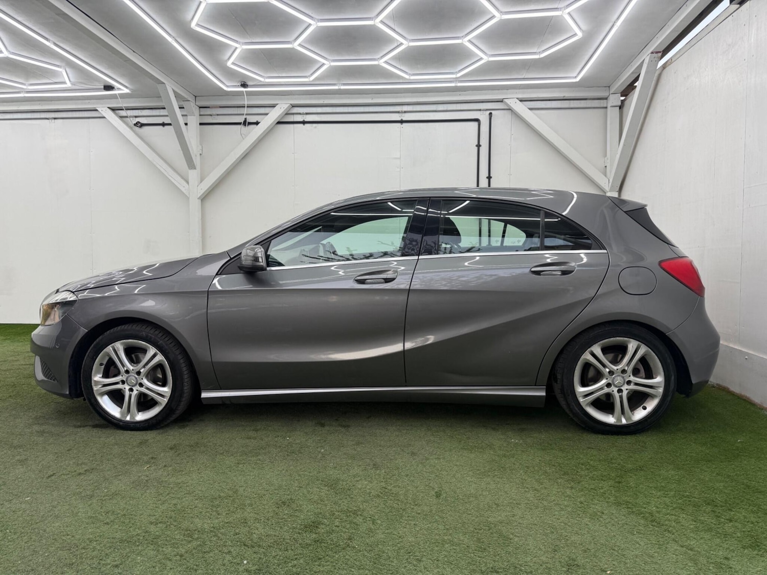 Used Mercedes-Benz A-Class 2015 for sale - 78184953: Photo 10