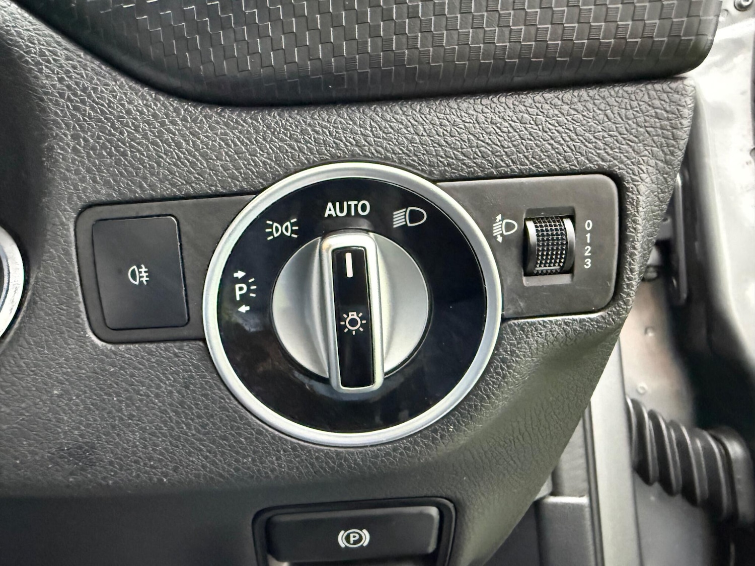 Used Mercedes-Benz A-Class 2015 for sale - 78184953: Photo 44