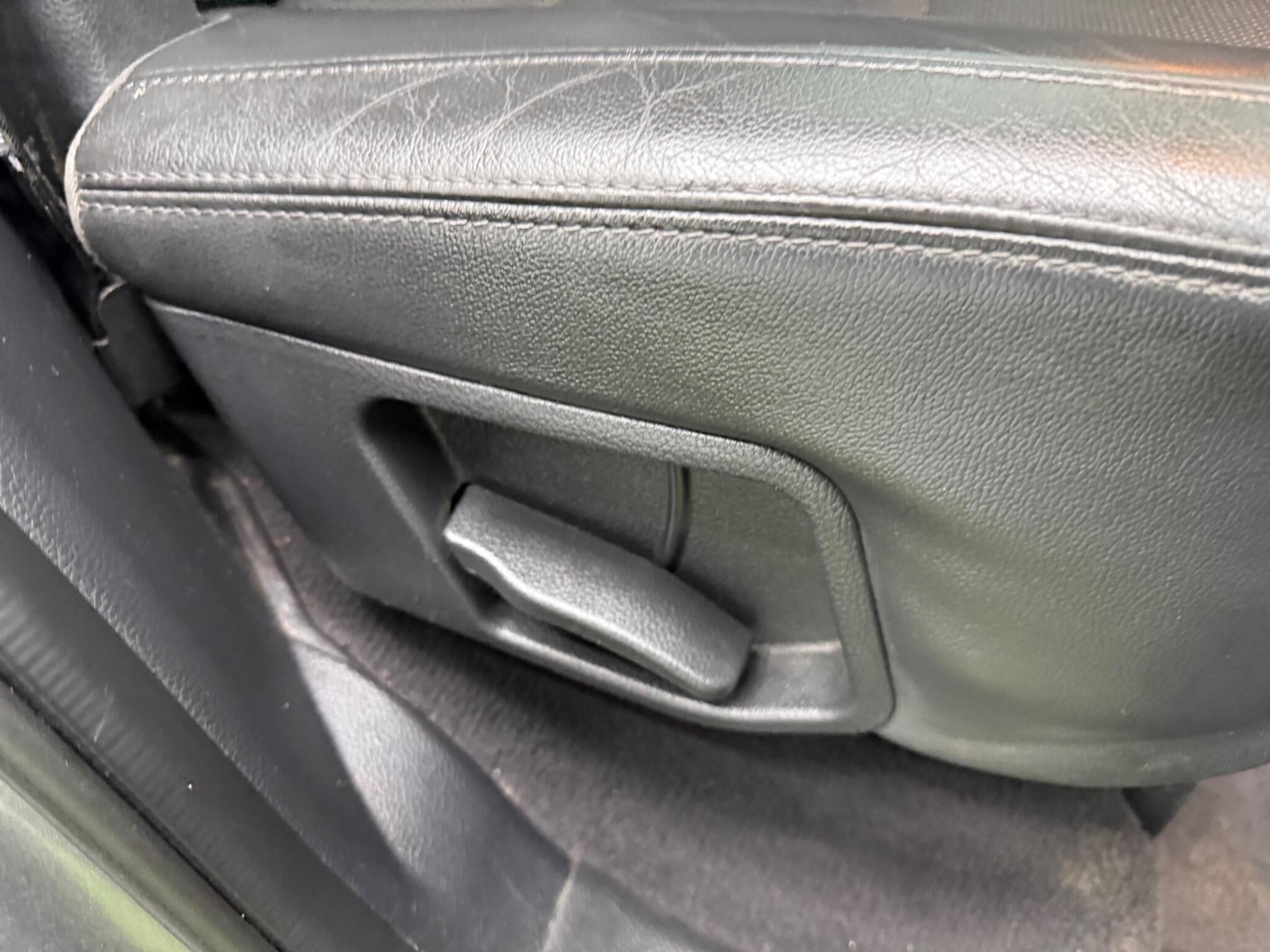 Used Hyundai Santa Fe 2015 for sale - 77783913: Photo 22