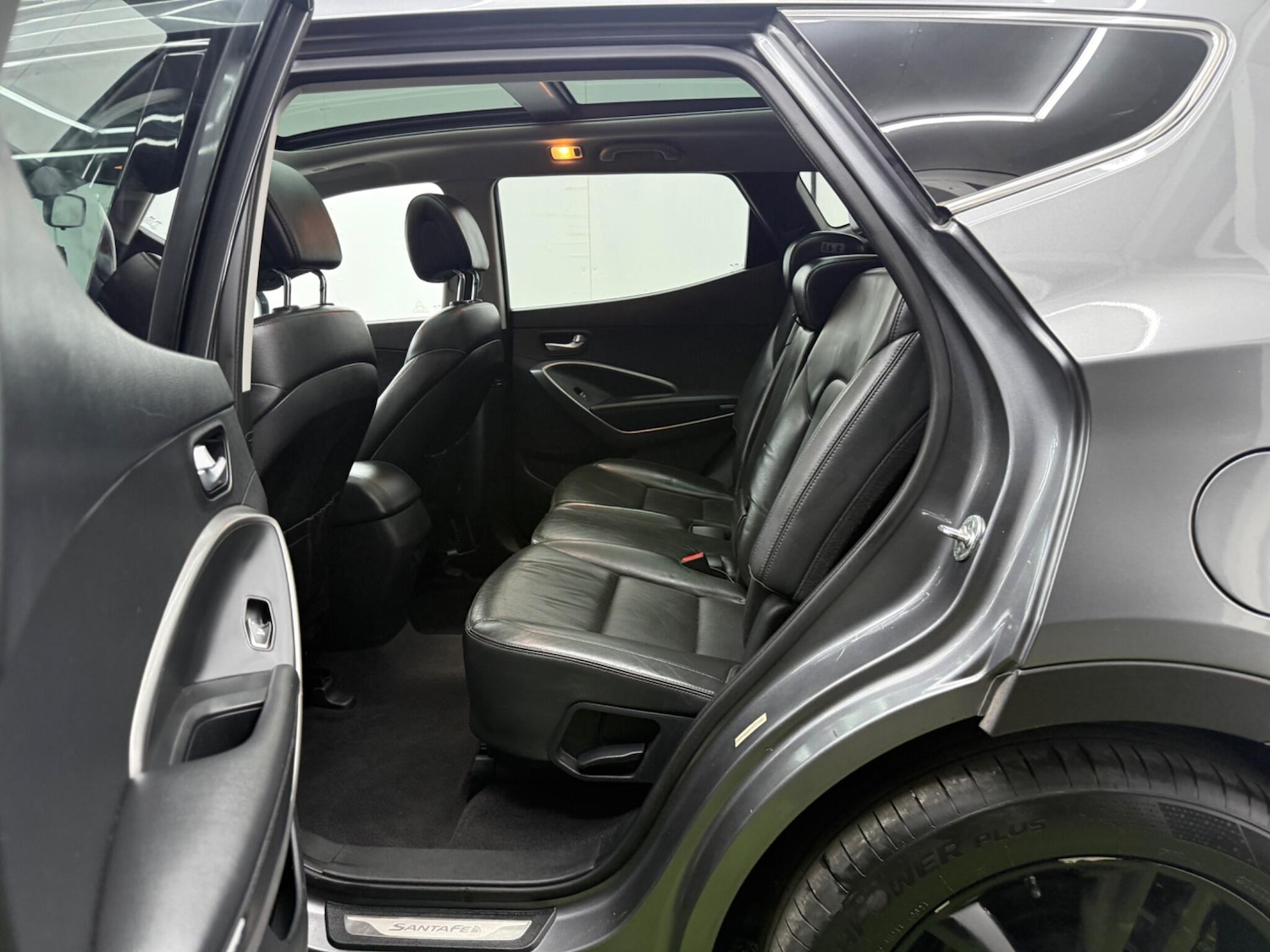 Used Hyundai Santa Fe 2015 for sale - 77783913: Photo 25