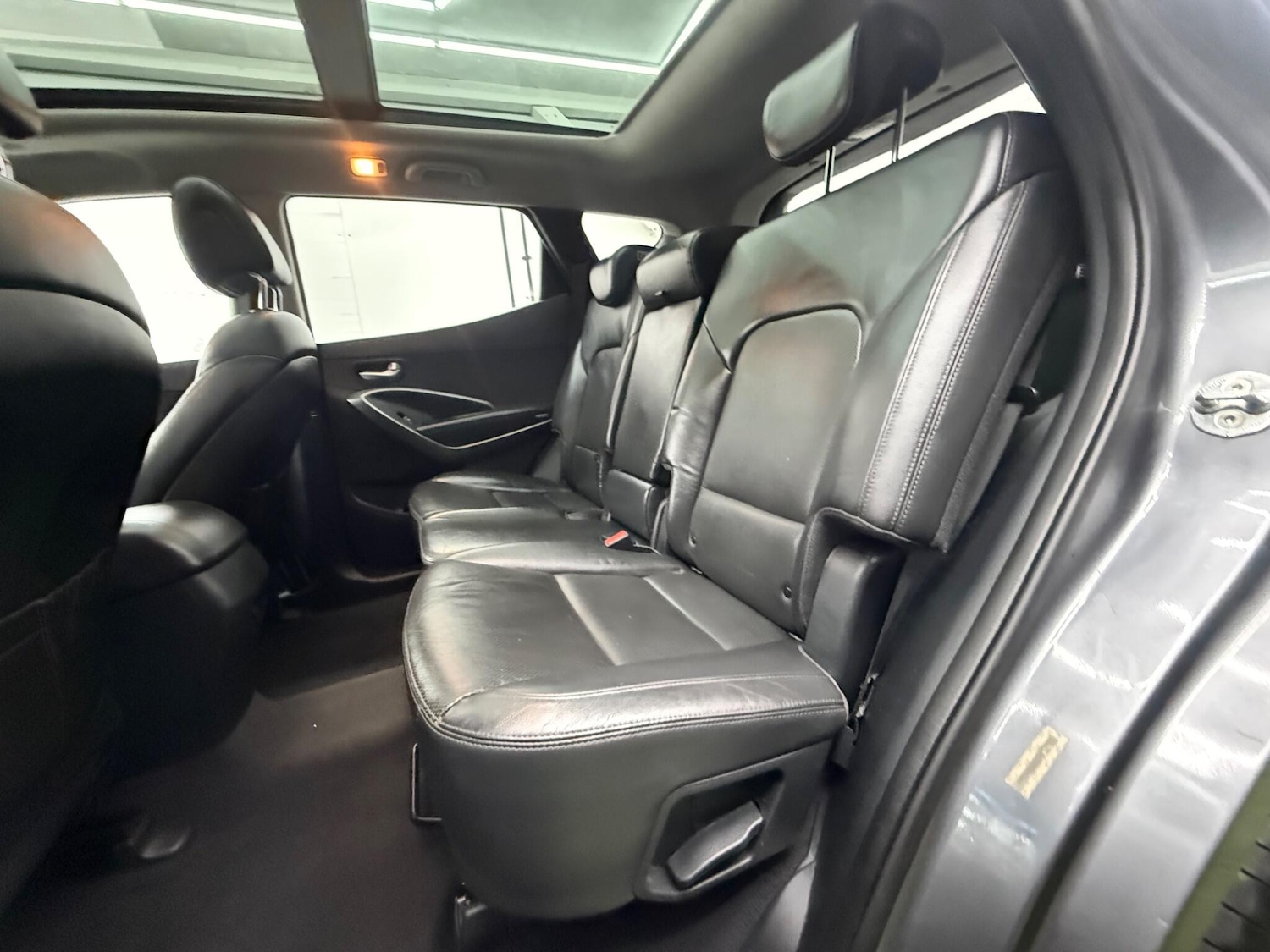 Used Hyundai Santa Fe 2015 for sale - 77783913: Photo 27