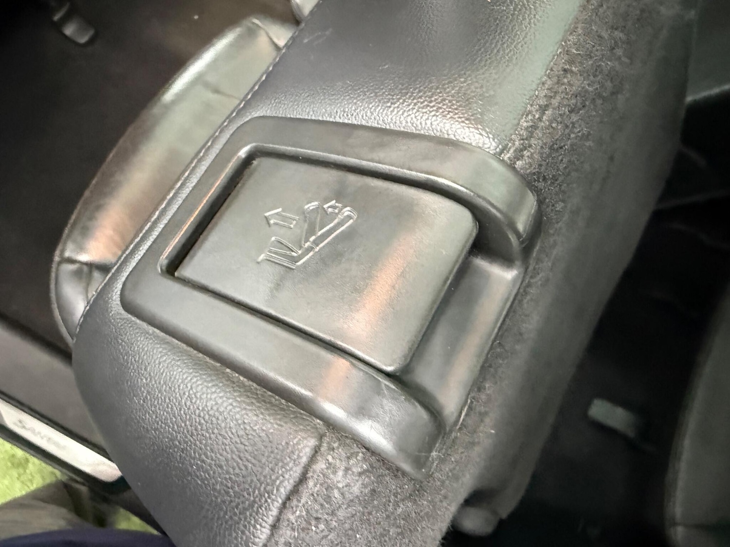 Used Hyundai Santa Fe 2015 for sale - 77783913: Photo 28