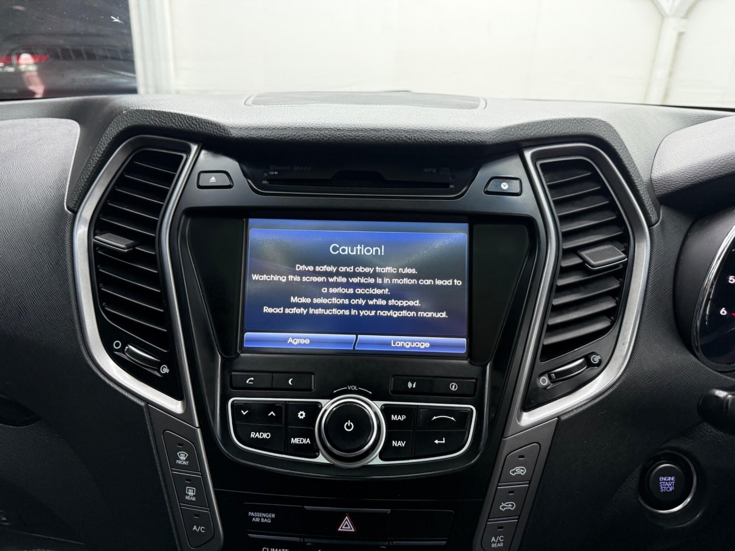 Used Hyundai Santa Fe 2015 for sale - 77783913: Photo 34