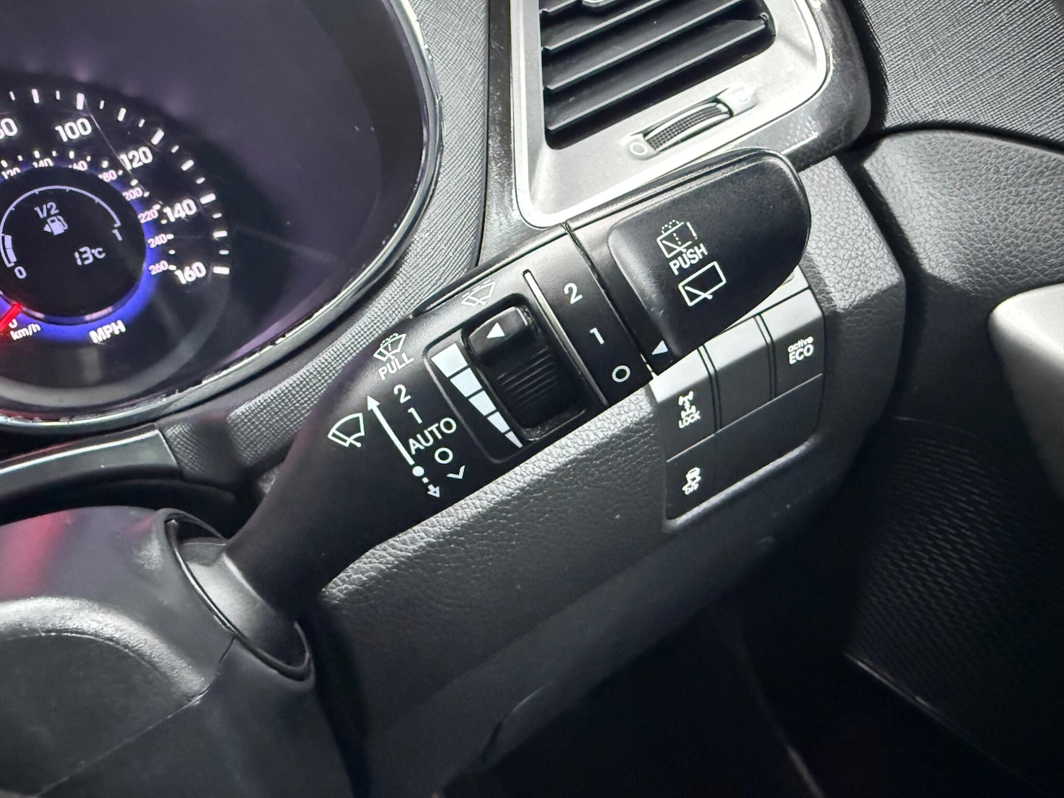 Used Hyundai Santa Fe 2015 for sale - 77783913: Photo 42