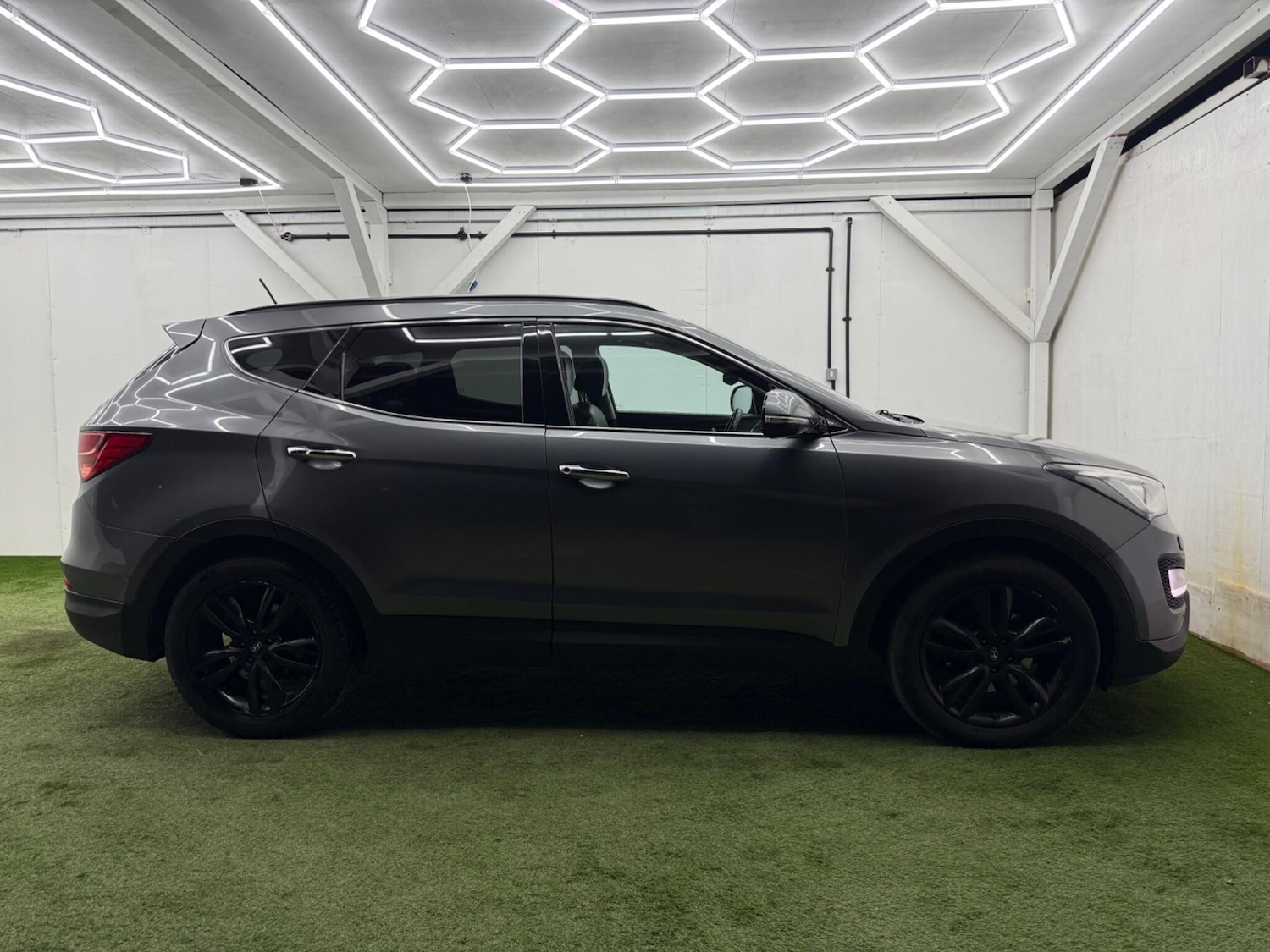 Used Hyundai Santa Fe 2015 for sale - 77783913: Photo 5