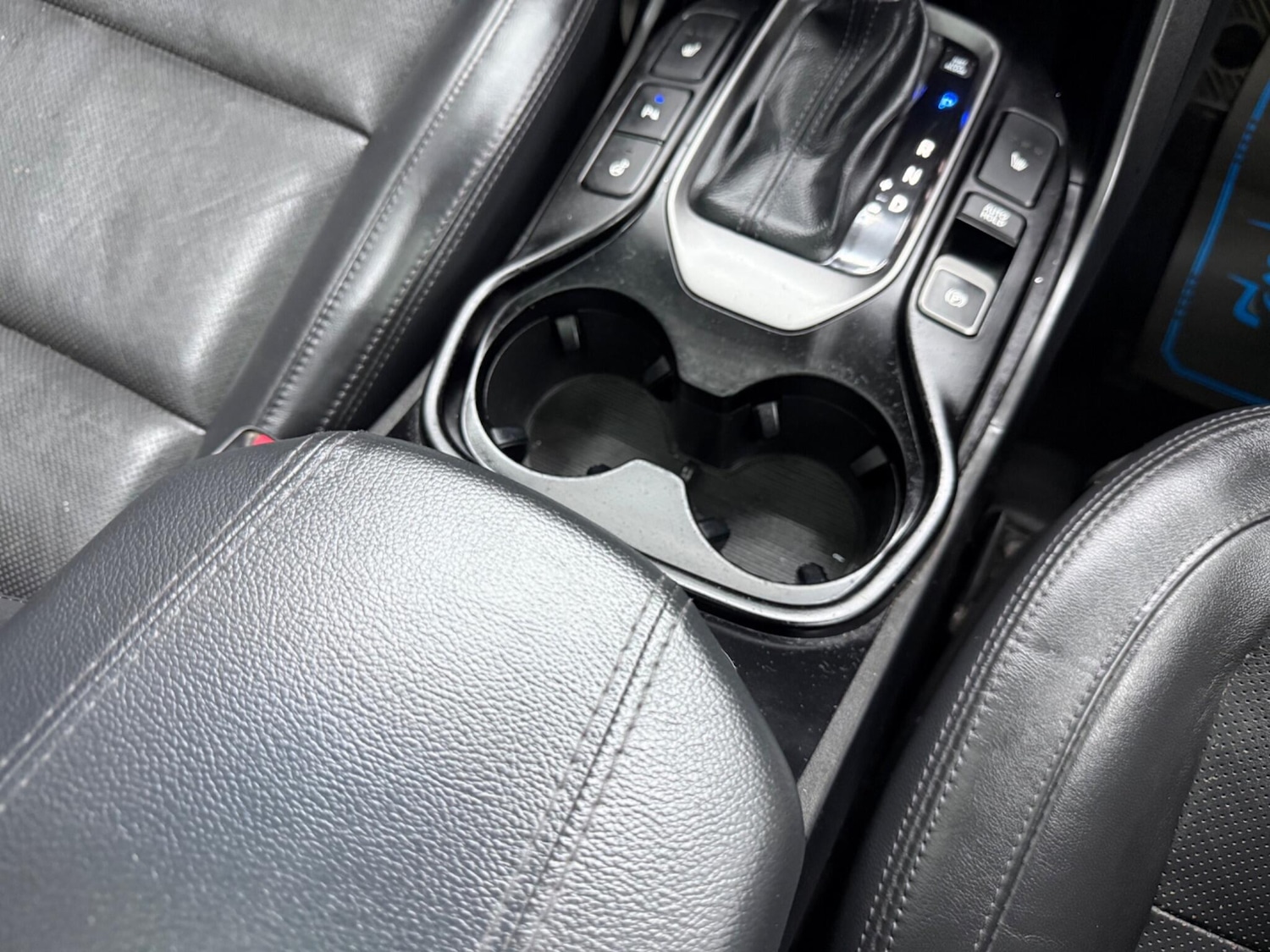 Used Hyundai Santa Fe 2015 for sale - 77783913: Photo 60