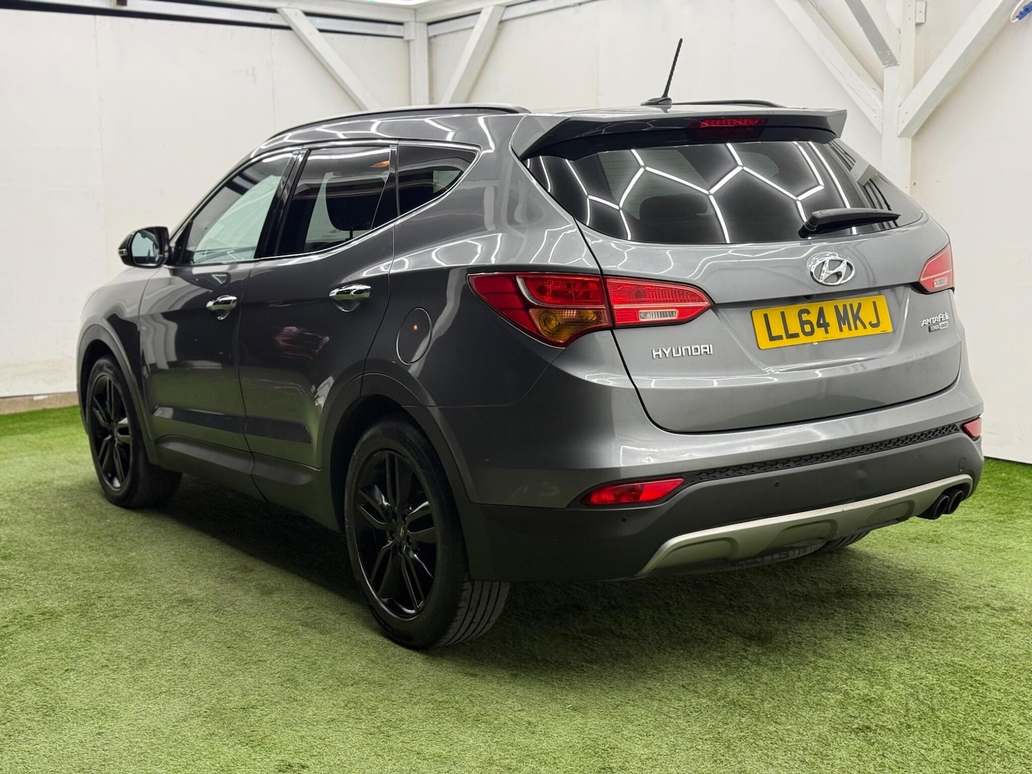 Used Hyundai Santa Fe 2015 for sale - 77783913: Photo 9