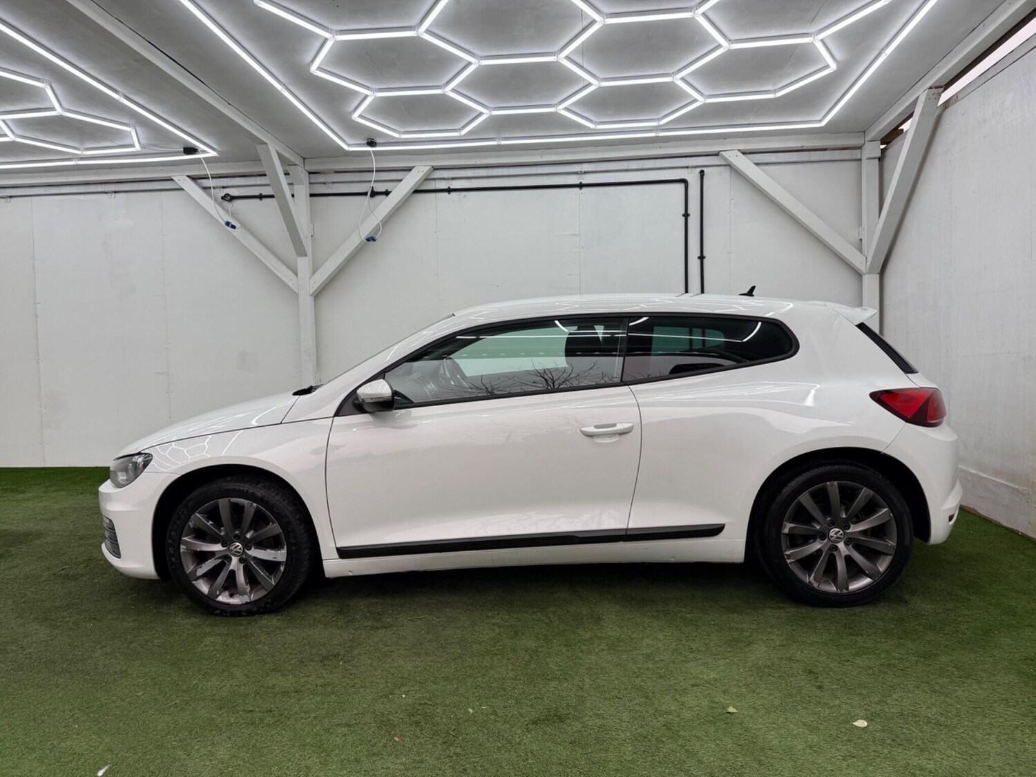 Used Volkswagen Scirocco for sale - 77613049: Photo 10