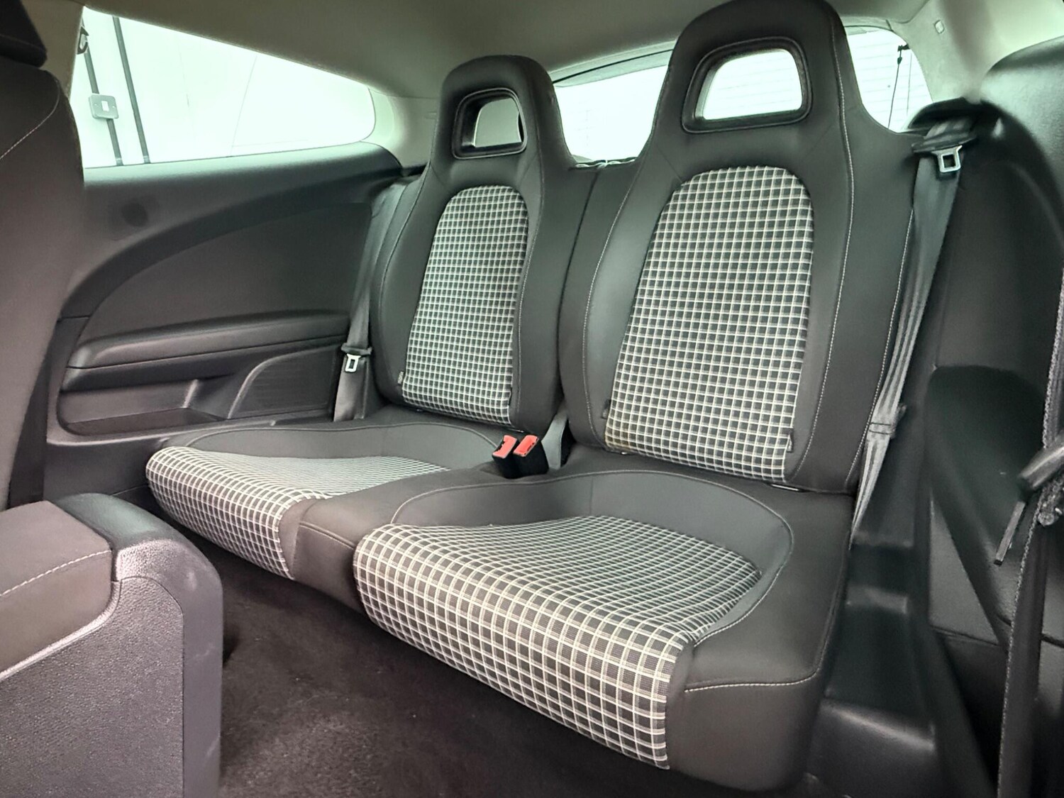 Used Volkswagen Scirocco for sale - 77613049: Photo 23