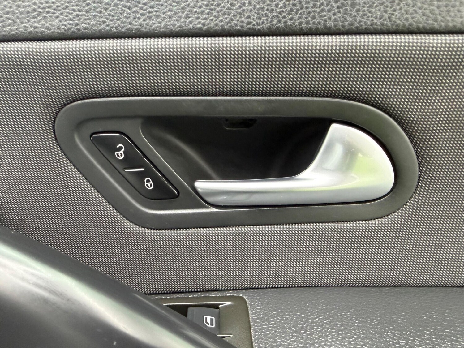 Used Volkswagen Scirocco for sale - 77613049: Photo 38