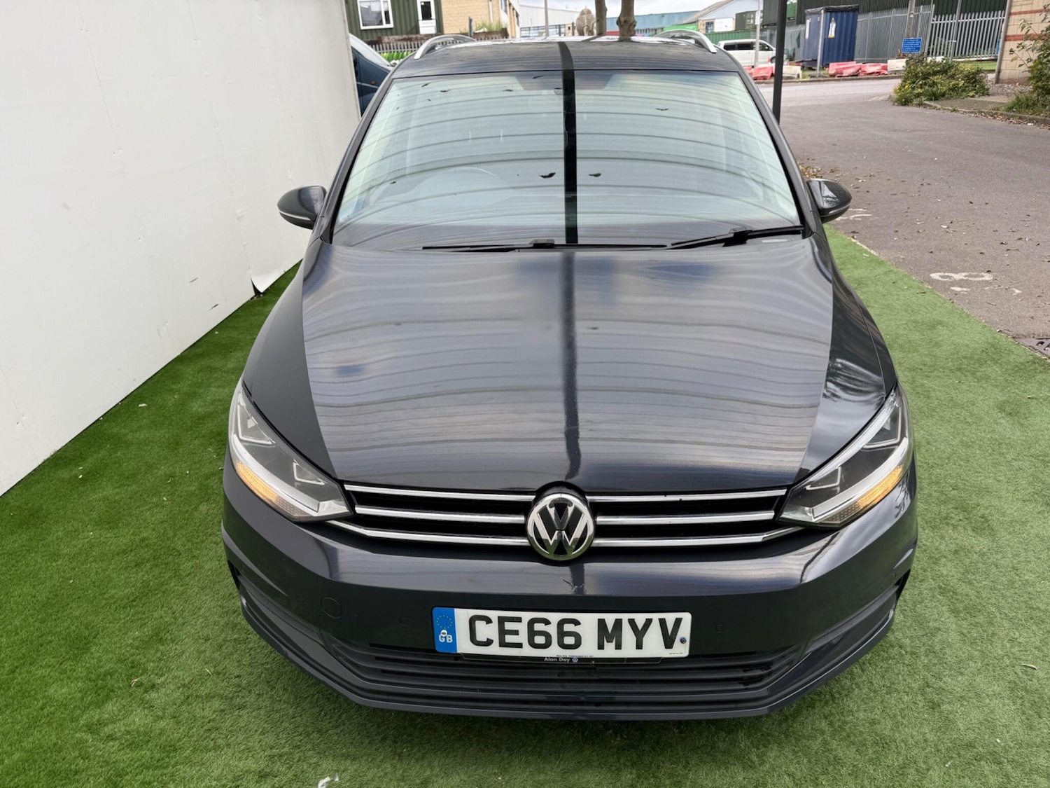 Used Volkswagen Touran 2016 for sale - 76201168: Photo 12