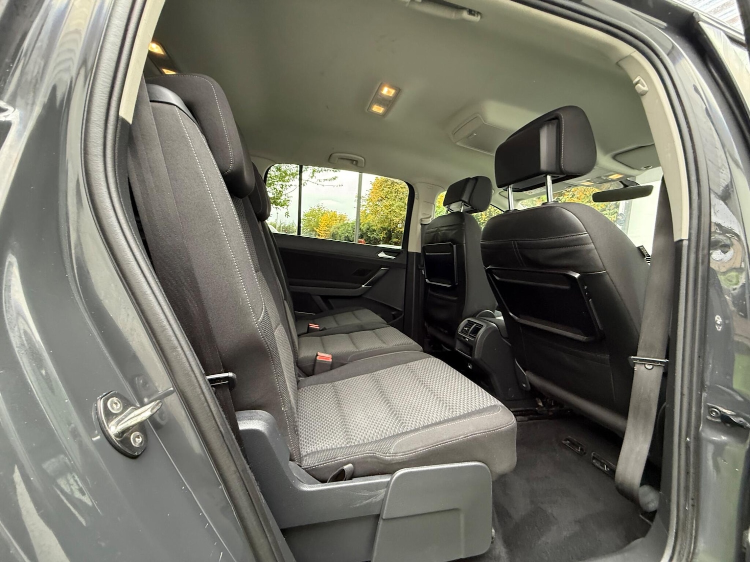 Used Volkswagen Touran 2016 for sale - 76201168: Photo 19