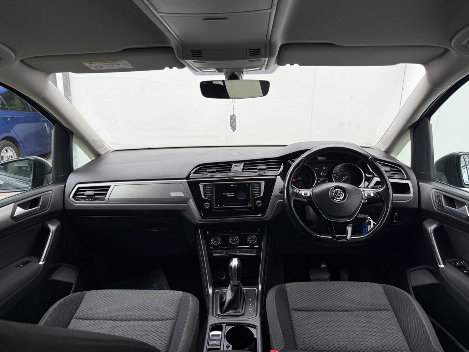 Used Volkswagen Touran 2016 for sale - 76201168: Photo 32