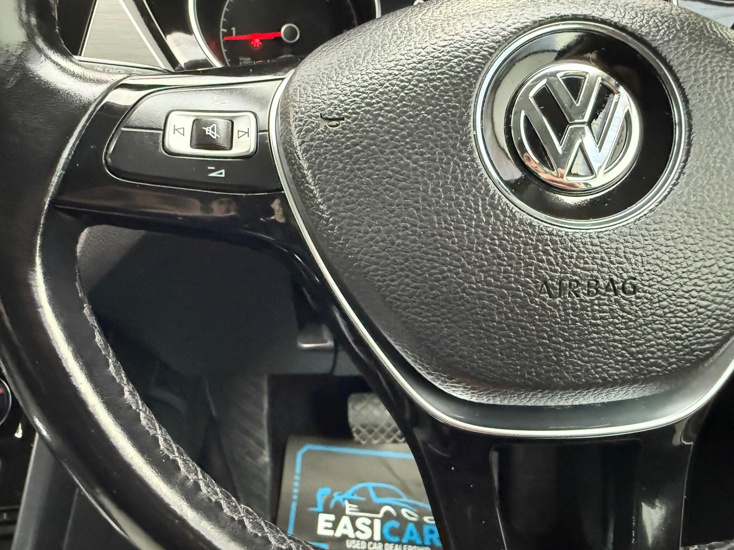 Used Volkswagen Touran 2016 for sale - 76201168: Photo 38