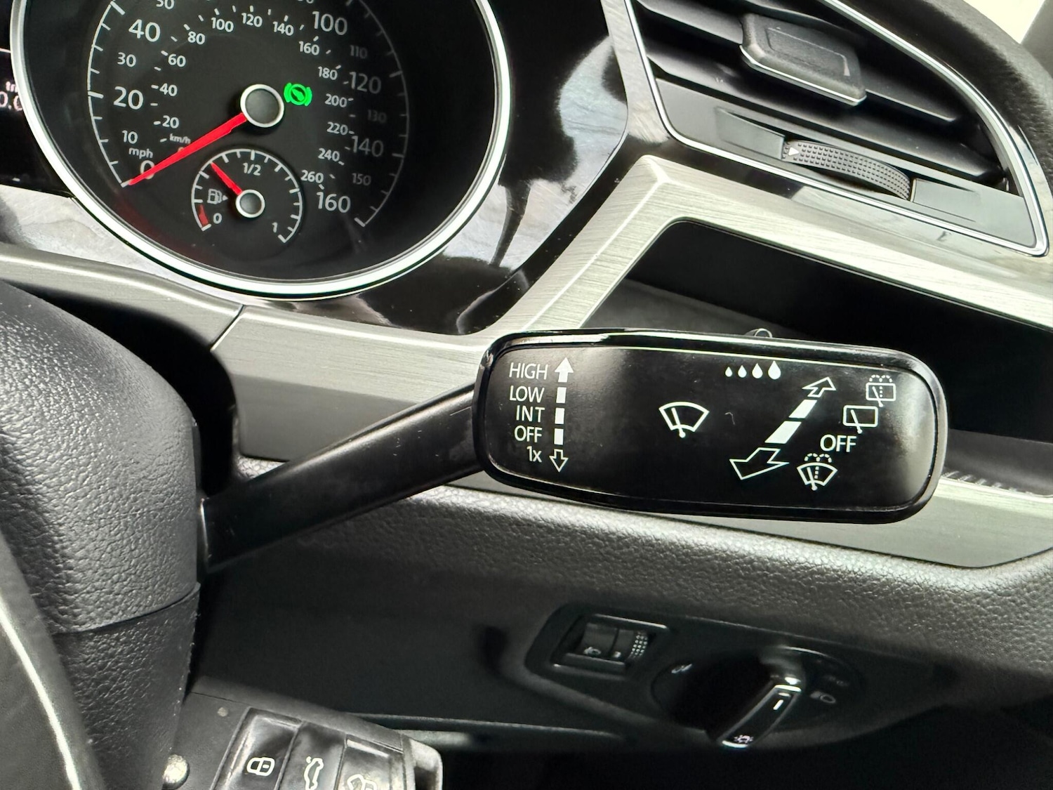 Used Volkswagen Touran 2016 for sale - 76201168: Photo 41