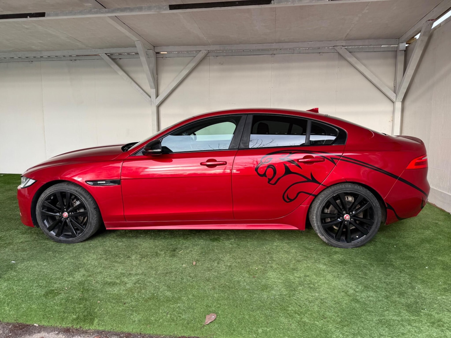 Used Jaguar XE 2016 for sale - 76688885: Photo 10