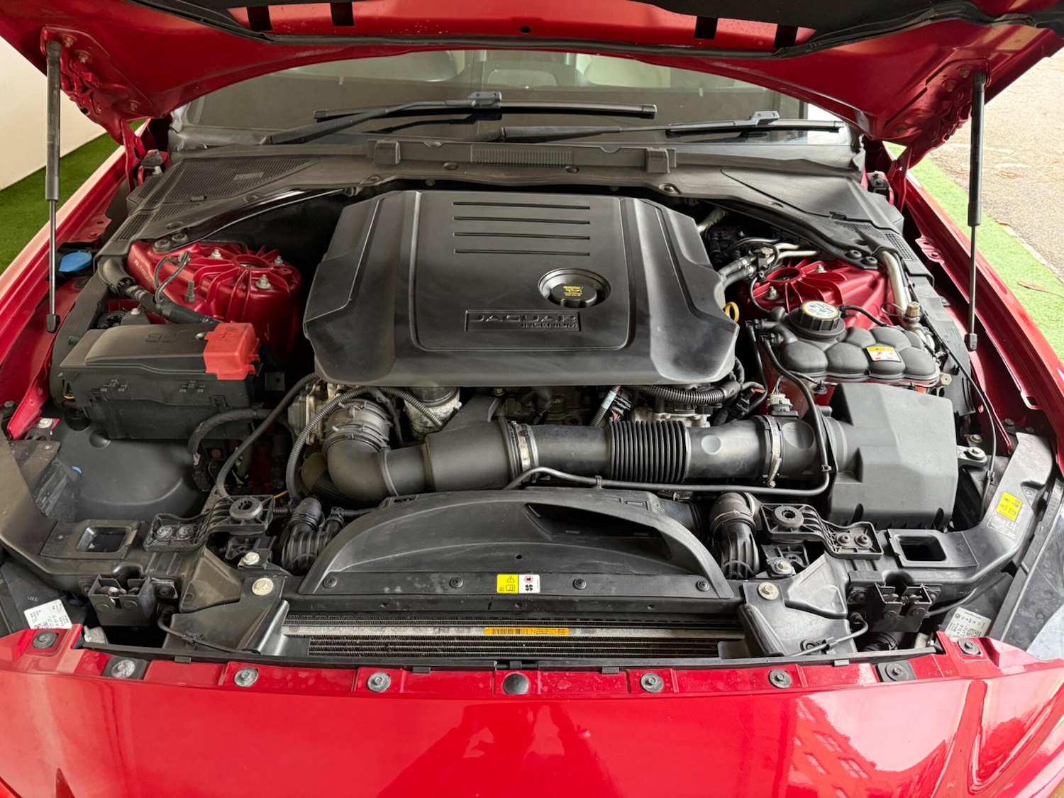 Used Jaguar XE 2016 for sale - 76688885: Photo 13