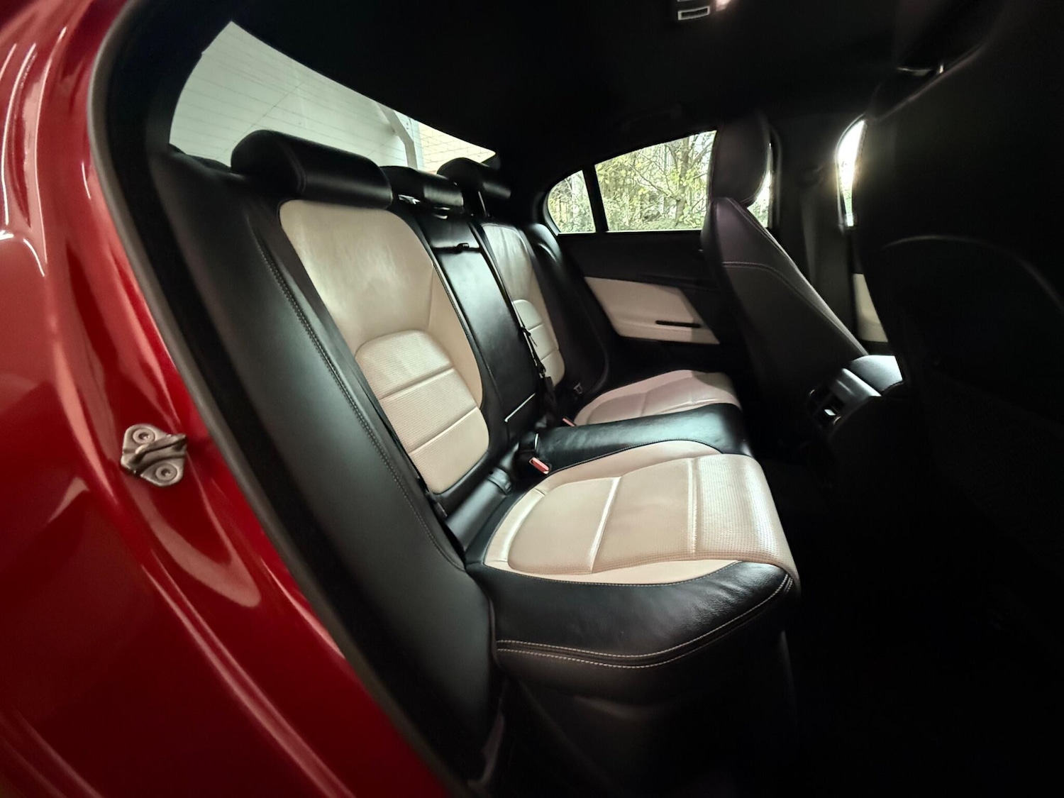 Used Jaguar XE 2016 for sale - 76688885: Photo 19