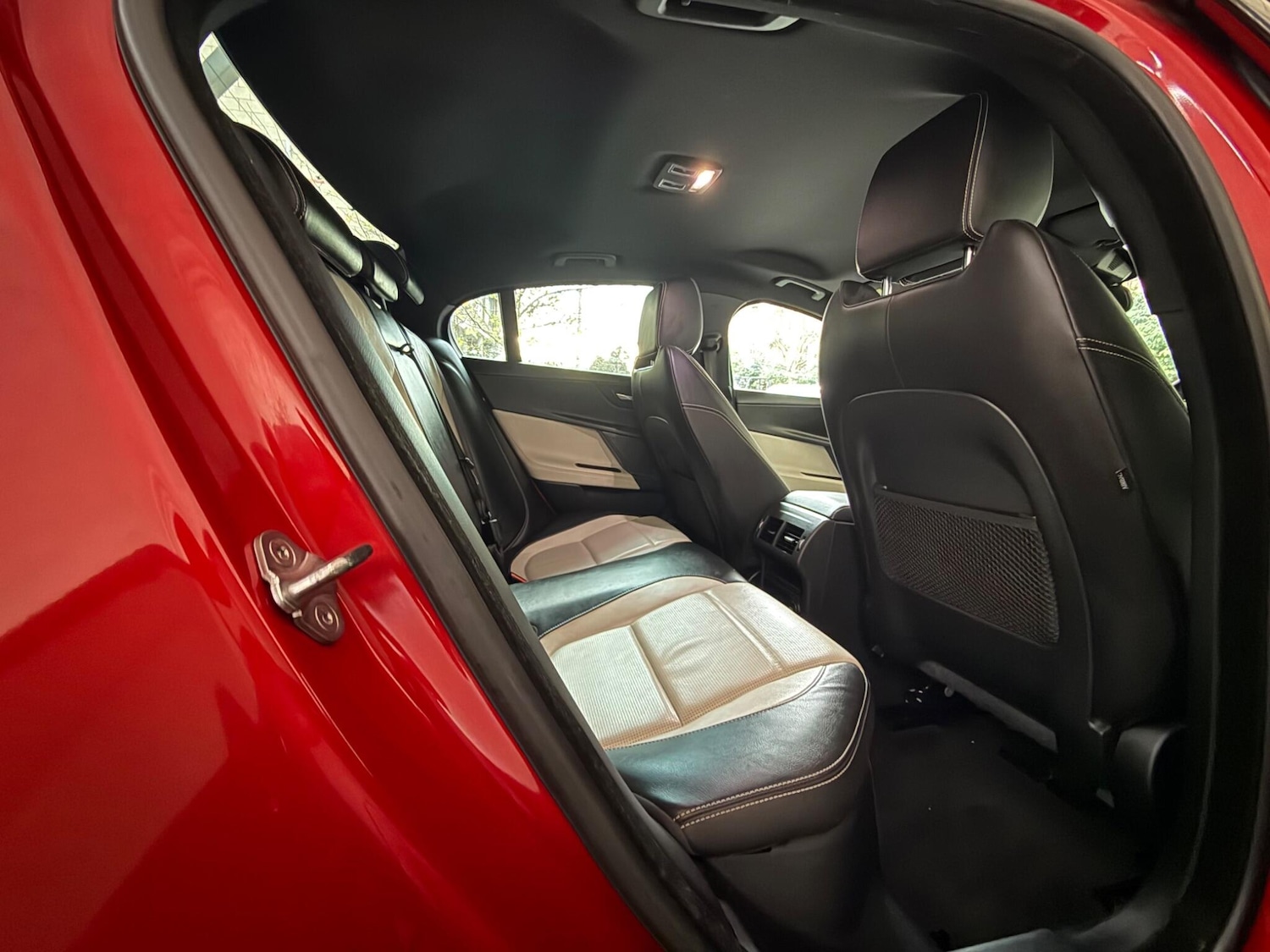 Used Jaguar XE 2016 for sale - 76688885: Photo 20