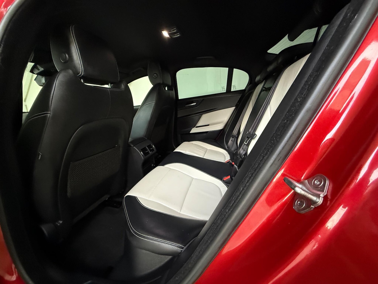 Used Jaguar XE 2016 for sale - 76688885: Photo 23