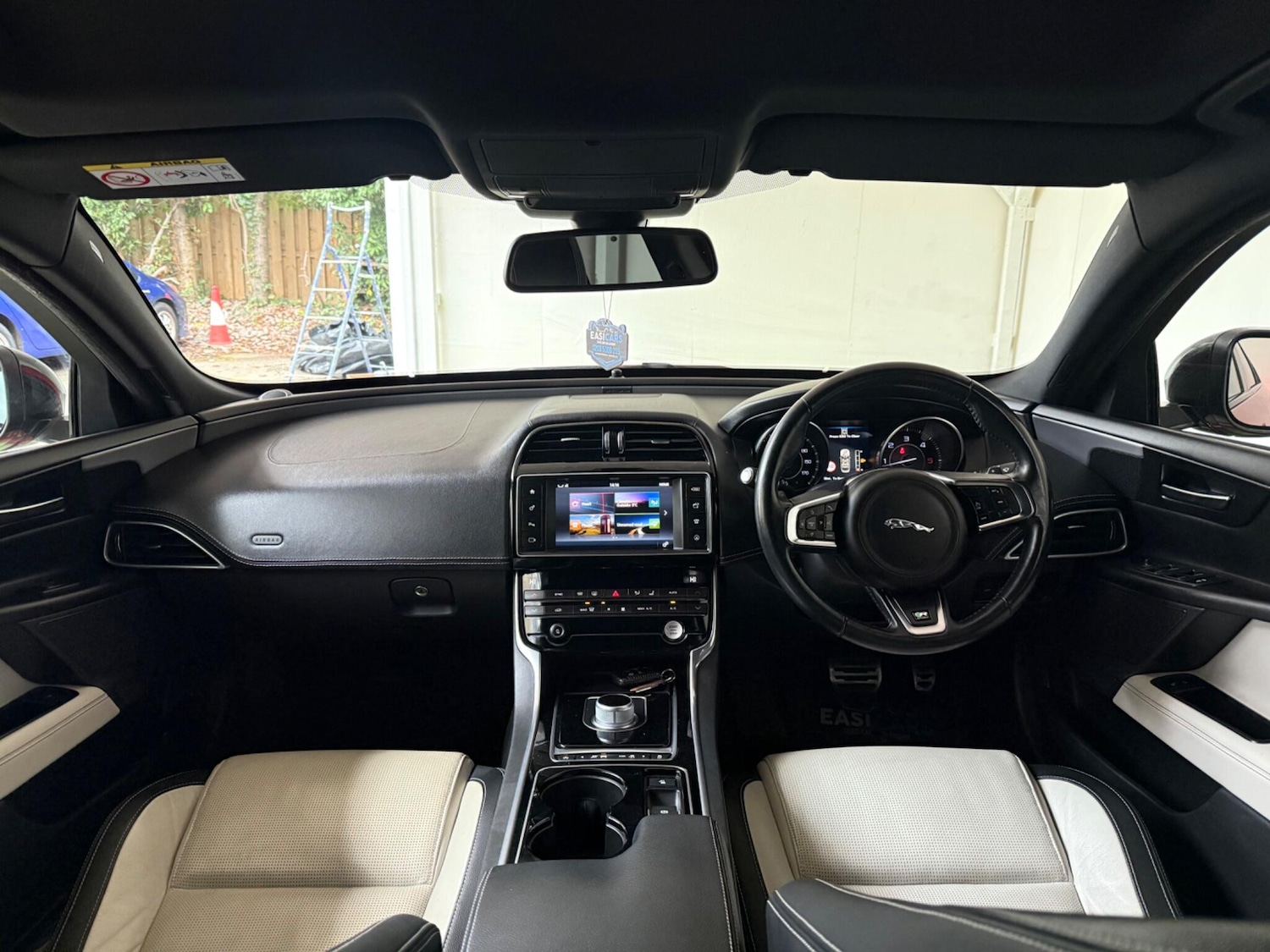 Used Jaguar XE 2016 for sale - 76688885: Photo 28