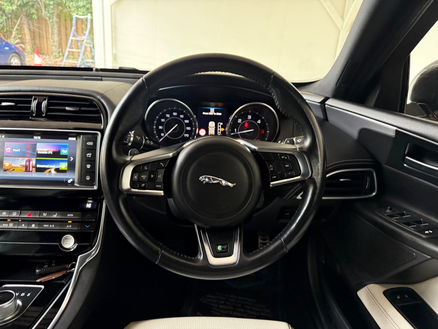 Used Jaguar XE 2016 for sale - 76688885: Photo 32