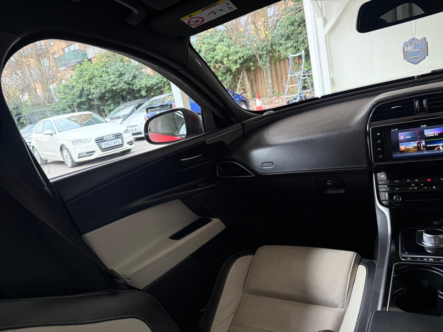 Used Jaguar XE 2016 for sale - 76688885: Photo 38