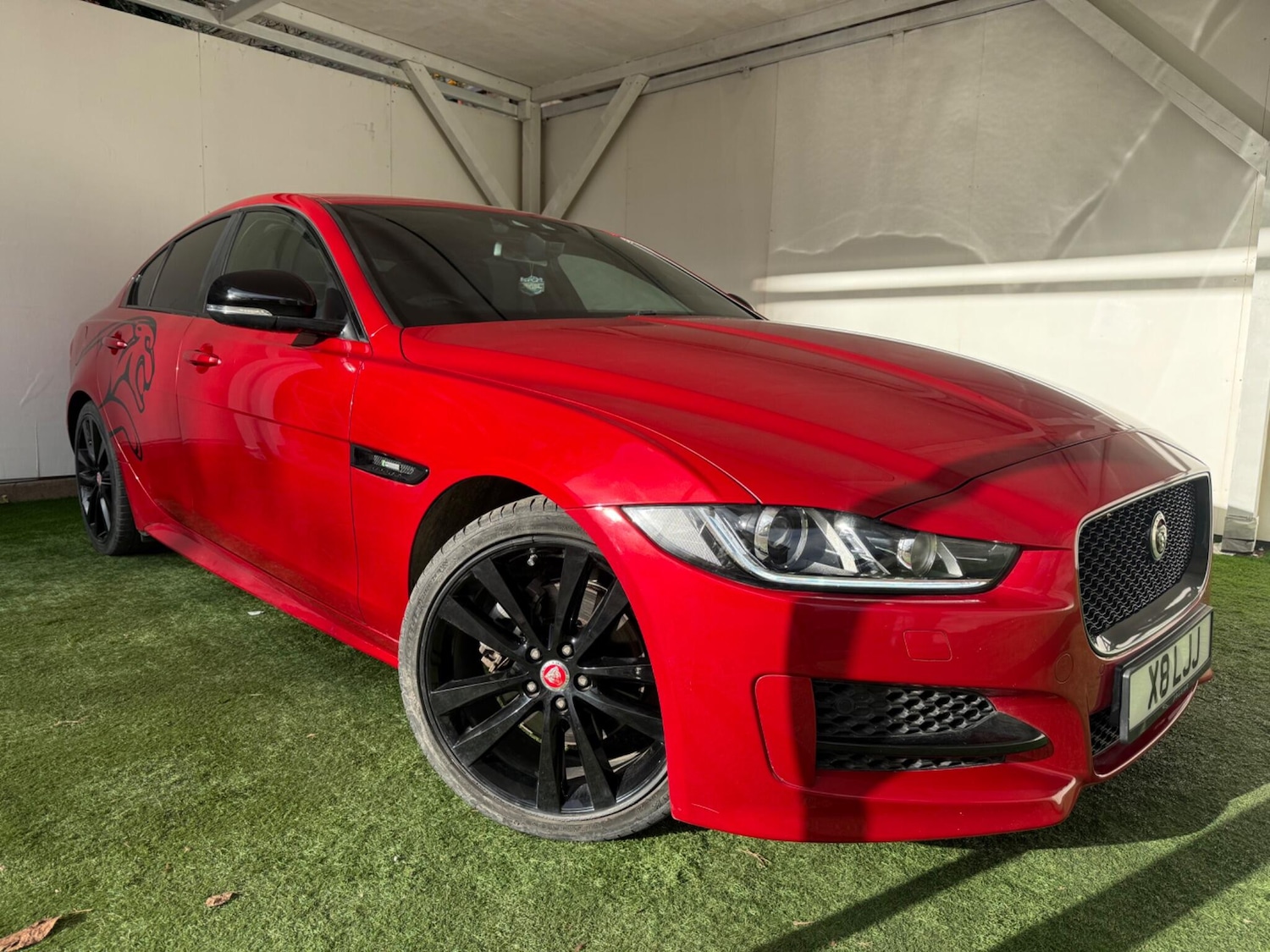 Used Jaguar XE 2016 for sale - 76688885: Photo 4