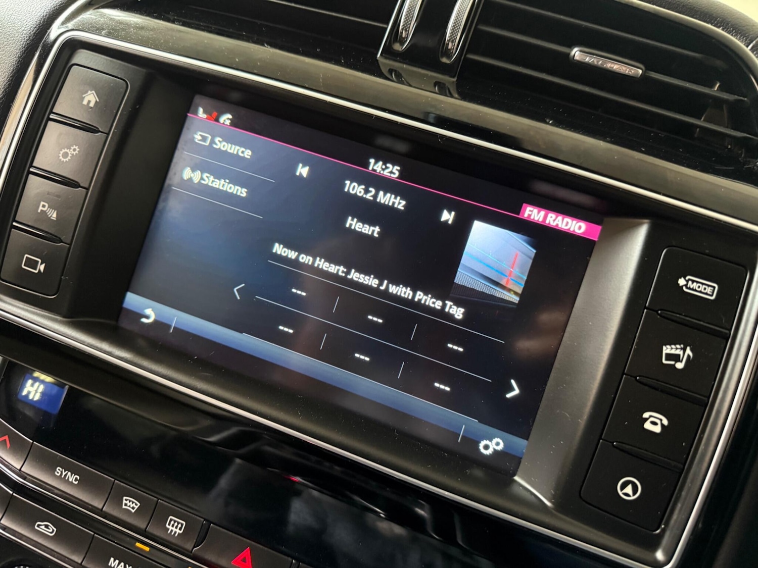 Used Jaguar XE 2016 for sale - 76688885: Photo 45